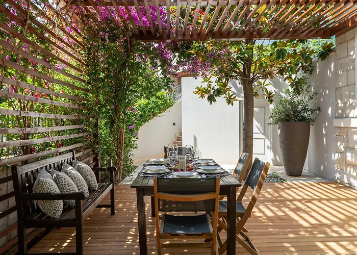 Gostinjska kuća Villa Central 4*