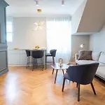 Villa Central 4*